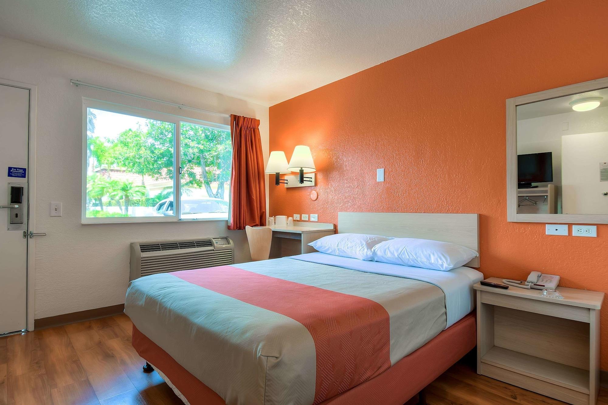 Motel 6-Westminster, Ca - South - Long Beach Area מראה חיצוני תמונה